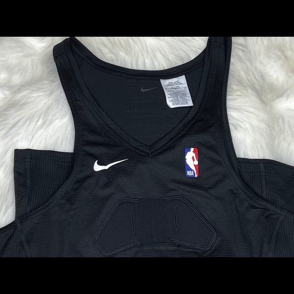 منتظم مدفع نظف nike pro breathe tank 